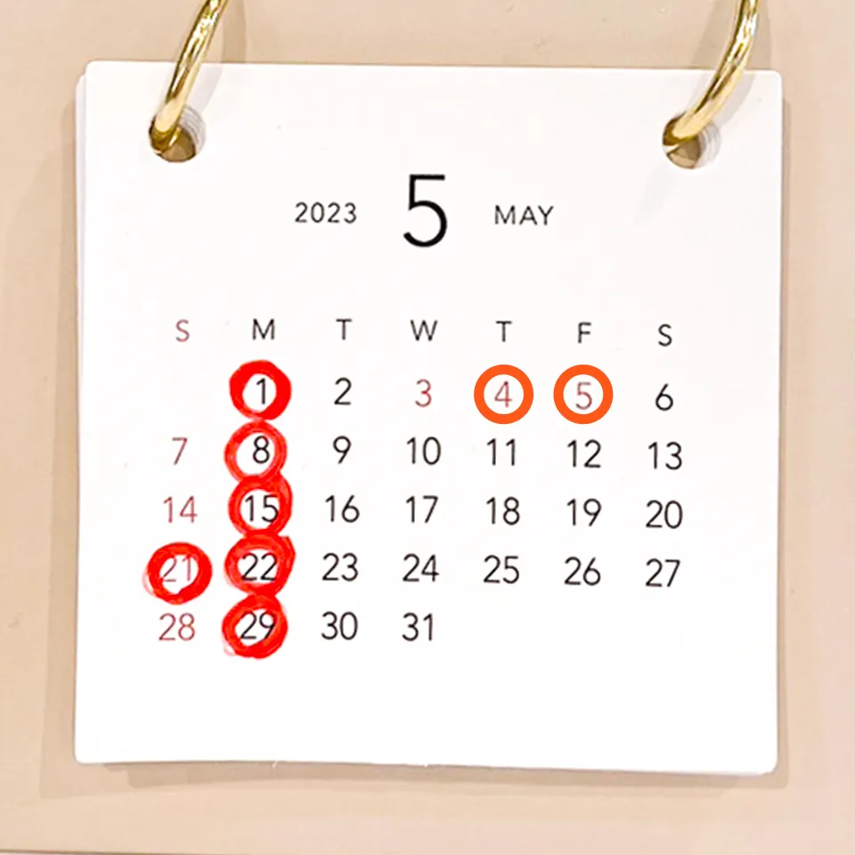 長浜市の美容室 アールリッシュ 5月の営業日カレンダー　長浜 ヘアサロン ヘアカラー 大人ボブ 切りっぱなしボブ ハンサムショート ブリーチ ブリーチオンカラー